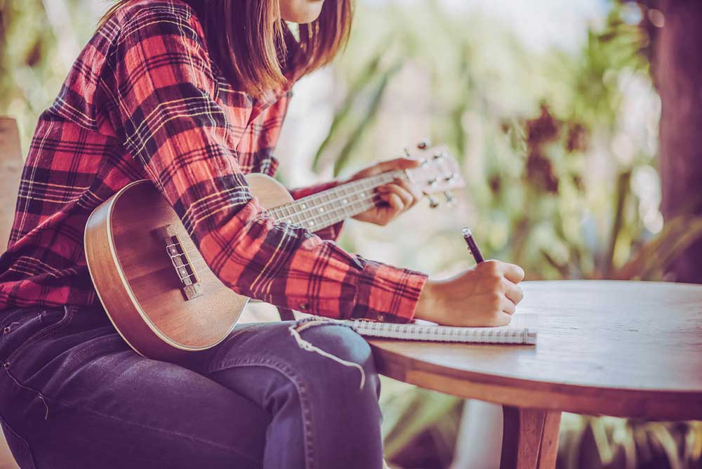 5 Benefits of Learning to Play Ukulele