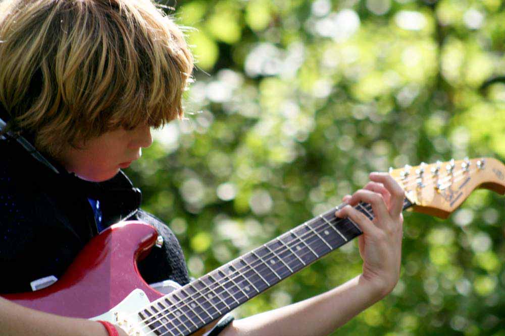 Guitar Lessons for Kids in Minneapolis and St. Paul